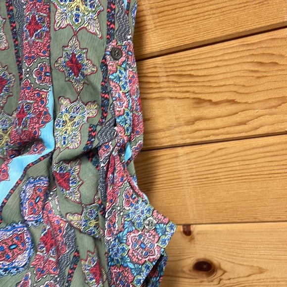 Kut from the Kloth Women’s blouse top button front roll tab sz XS - Picture 3 of 7